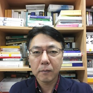 “포스트모더니즘도 ‘좌파메시아주의’도 모두 미제 담론이다”