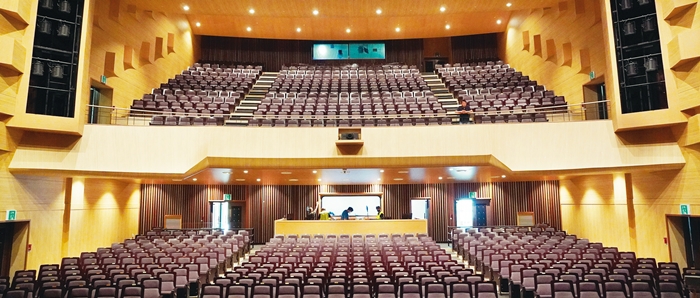 사람·예술 어우러진 ‘커뮤니티 아트홀’