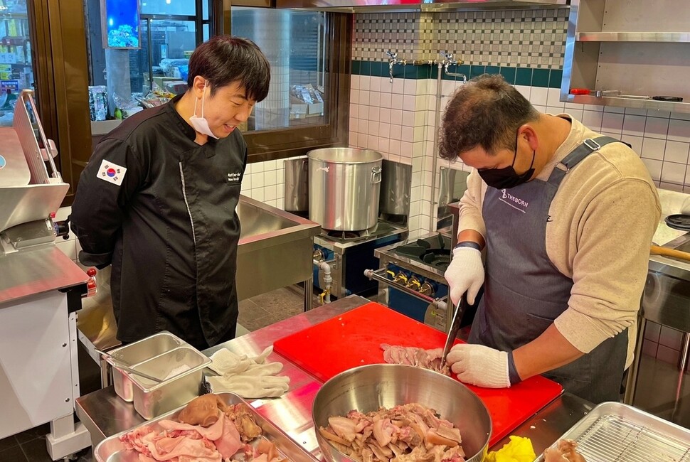 “백종원이 하니 잘 되겄쥬?” 고향시장 살리기, 팔 걷은 백셰프