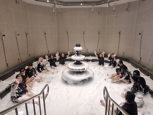 ‘해수 미스트·해조류 테라피’로 몸과 마음 치유…완도 해양치유센터 개관