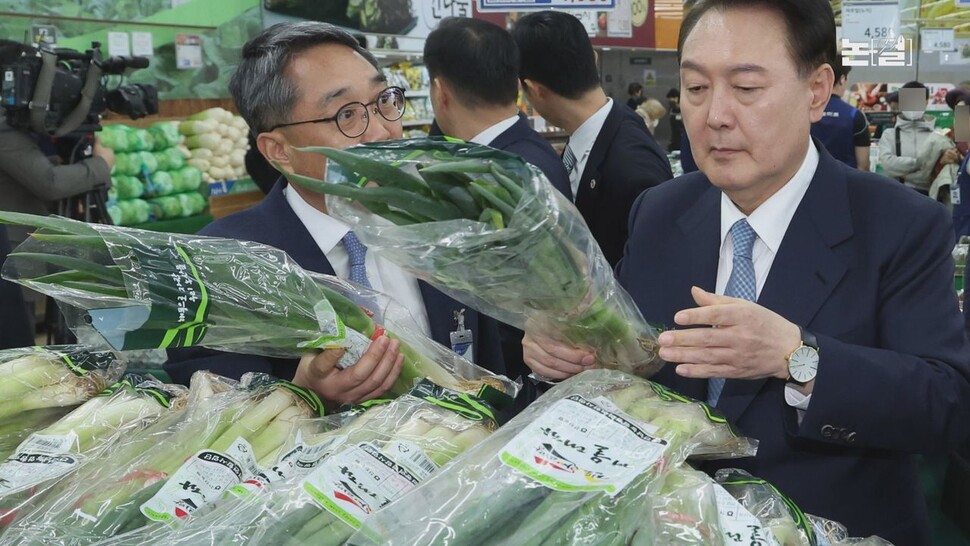여당 ‘100석 붕괴’ 조짐…정권심판 태풍에 PK도 요동 [논썰]