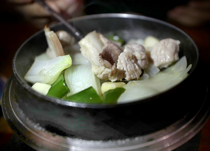 ‘가맥 원조 도시’ 전주의 술집, 안주부터 뭐가 달라도 다르다