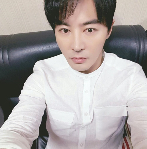 신화 전진, 전 소속사와 계약 만료...`FA 대어` 누가 잡을까?