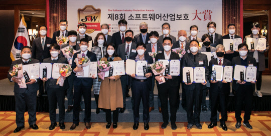 [SW산업보호대상] 정품SW 정착 기여 29곳 영예… 국무총리상 `엘앤에프`