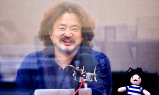 김어준, 윤석열 부인 김건희 ‘동거설’에…“치매 노모가 어떻게 개명 전 이름을 아나”