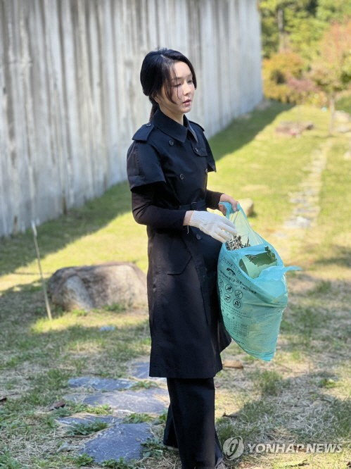 김건희 여사, `정인이 사건` 2주기 맞아 추모