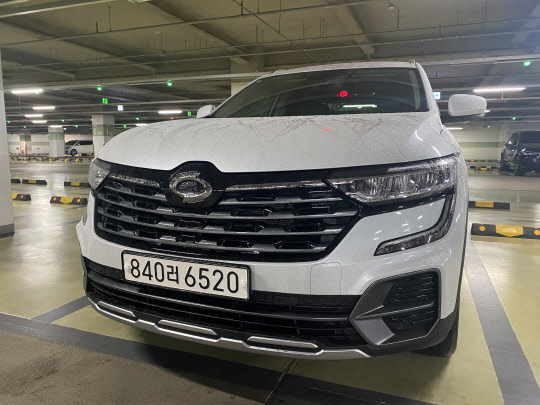 [돈+Cars] 디자인·실용 잡은 2인승 화물SUV… `커플용 캠핑카` 틈새공략 성공예감