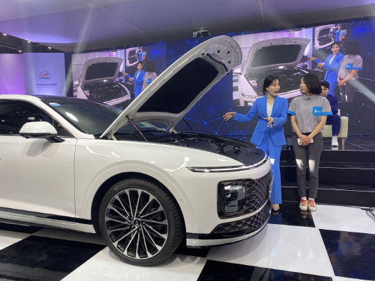 [돈+Cars] “중고차도 홈쇼핑처럼, 수천명 의견 듣고 산다” 오토플러스의 승부수