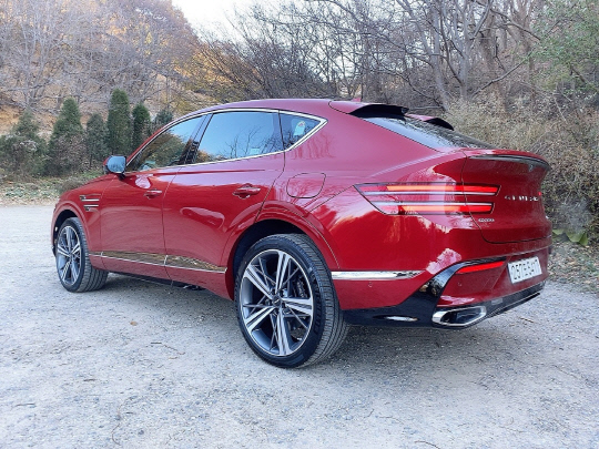 [돈+Cars] 존재가 `영앤리치`… 제네시스, SUV 쿠페 시장에 도전장 내밀어