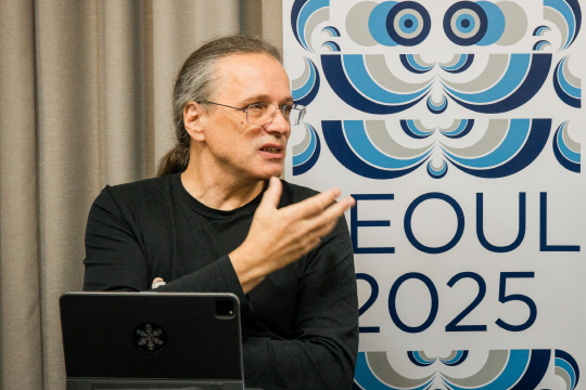 2025년, AI 저작권의 미래를 흔드는 윤리적 도전 이미지 3