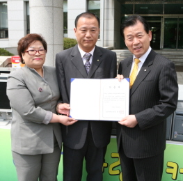 중공교, IT복지협회에 컴퓨터 등 기증