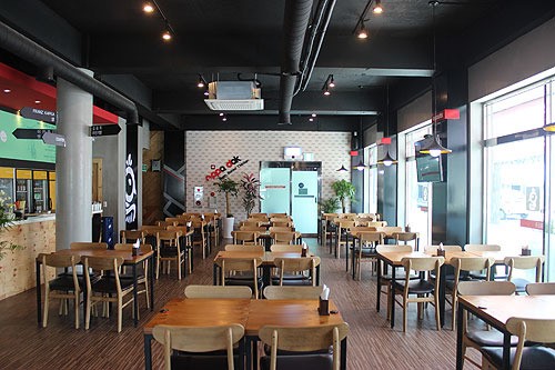 휴가철 해수욕장에서도 치맥을 즐긴다? 오빠닭 제주 함덕점 오픈!