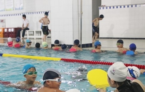 피부질환 걱정없는 아현스포렉스 해수풀 수영장