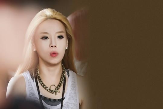 렉시, 깜짝 결혼 발표 남편 소개팅으로 만나...트레이닝복 차림에 속눈썹 붙이고 갔다