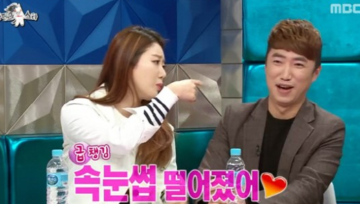 라디오스타 나비, 남친 장동민과 때아닌 생일 논쟁 中 급챙김 속눈썹 떨어졌어