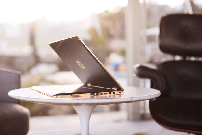 [터치앤리뷰]HP 스펙터 x360 직접 써보니…뛰어난 스펙의 팔방미인