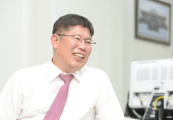 김경진, 소외계층에 통신비 지원...재원은 방발기금으로