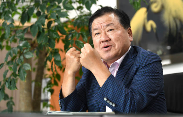 [데스크가 만났습니다] 정태봉 유진통신공업 대표