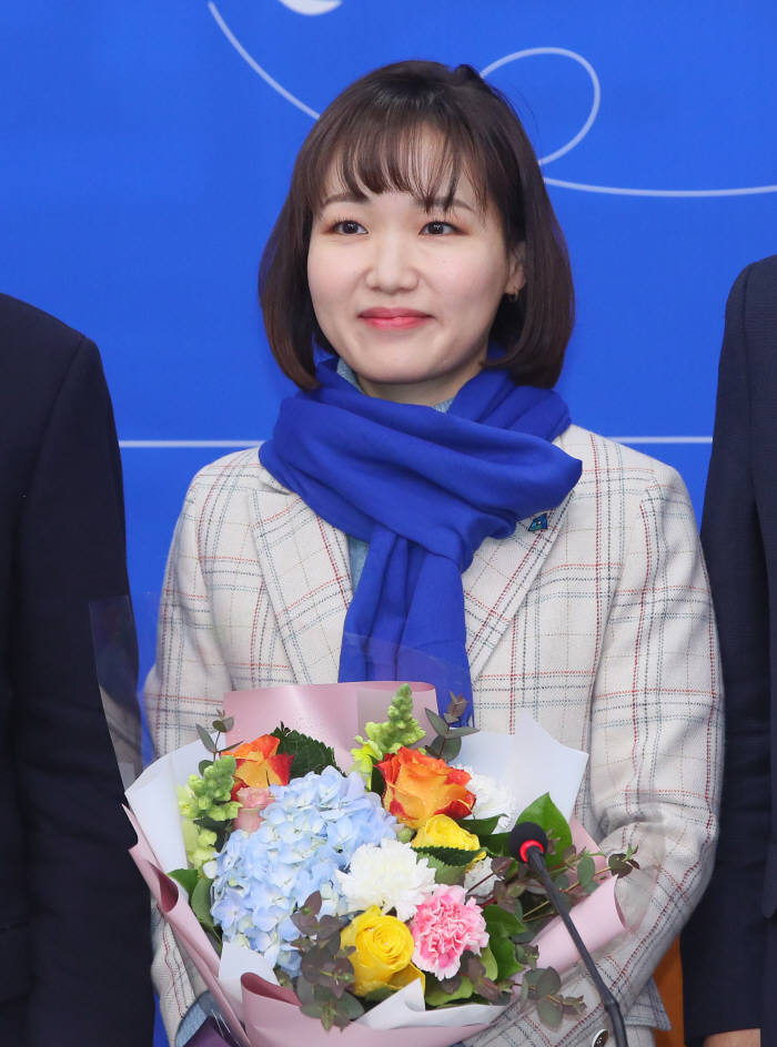 더불어민주당, AI 법률서비스 전문가 홍정민 로스토리 대표 영입