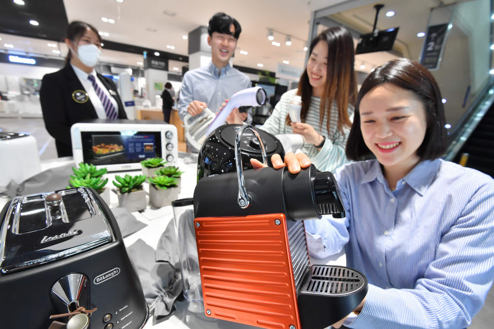 황금연휴 집콕족을 위한 미니가전 인기