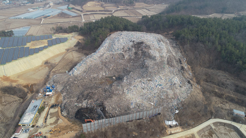 경상북도 의성 불법 폐기물 5년여만에 완전 처리 앞둬