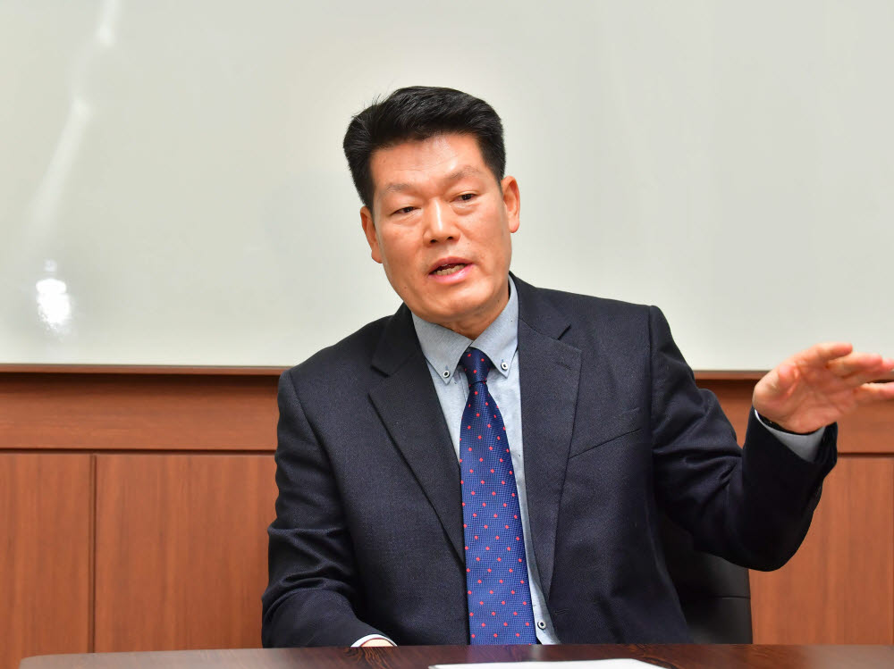 [데스크가 만났습니다]임규창 한국신용카드밴협회장 마이데이터 시대, 소비자 최적 데이터 구동 사회 앞당기겠다