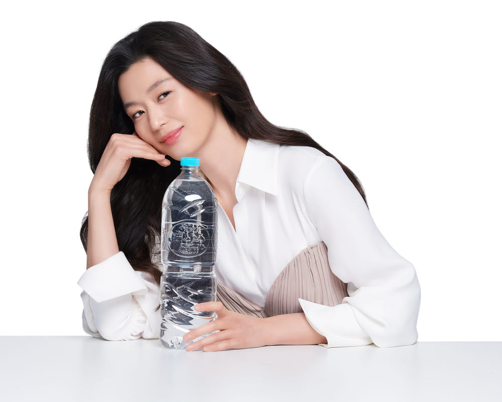 농심, 연내 백산수 물량 절반 무라벨 전환한다