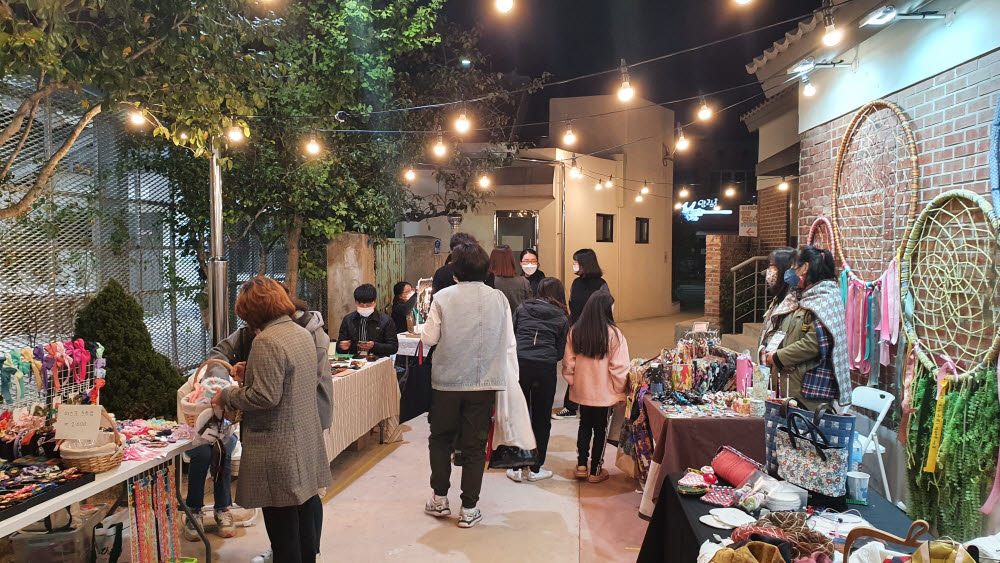 광주디자인진흥원, 펭귄마을서 우수공예품 팝업스토어 개최