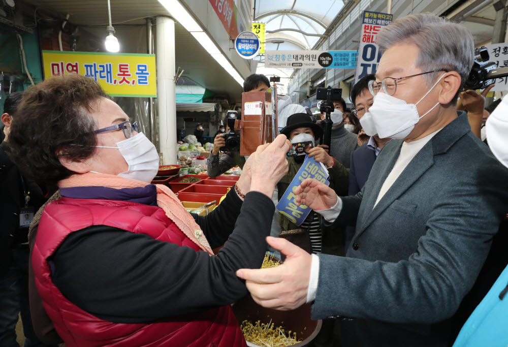 약점부터 보완하는 이재명-윤석열...청년민심 경쟁