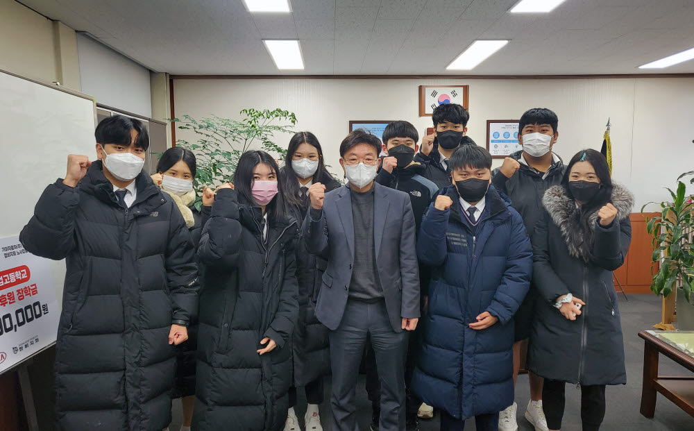 수원공고, 경기도 지방공무원 21명 최종합격