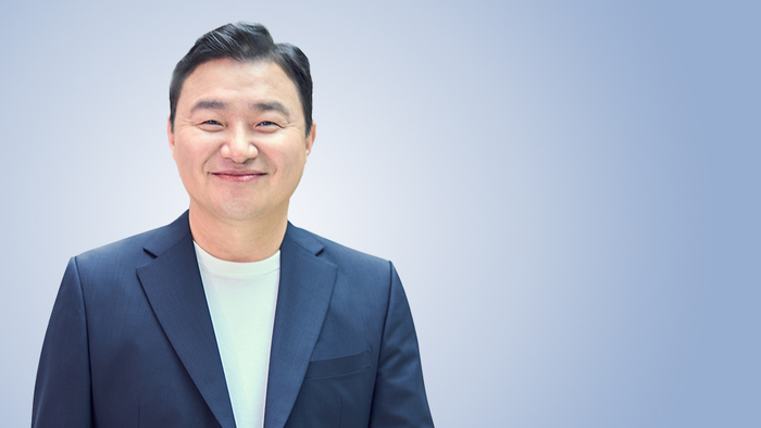 노태문 삼성전자 사장 “5세대 폴더블폰, 얇고 가볍고 견고하게”