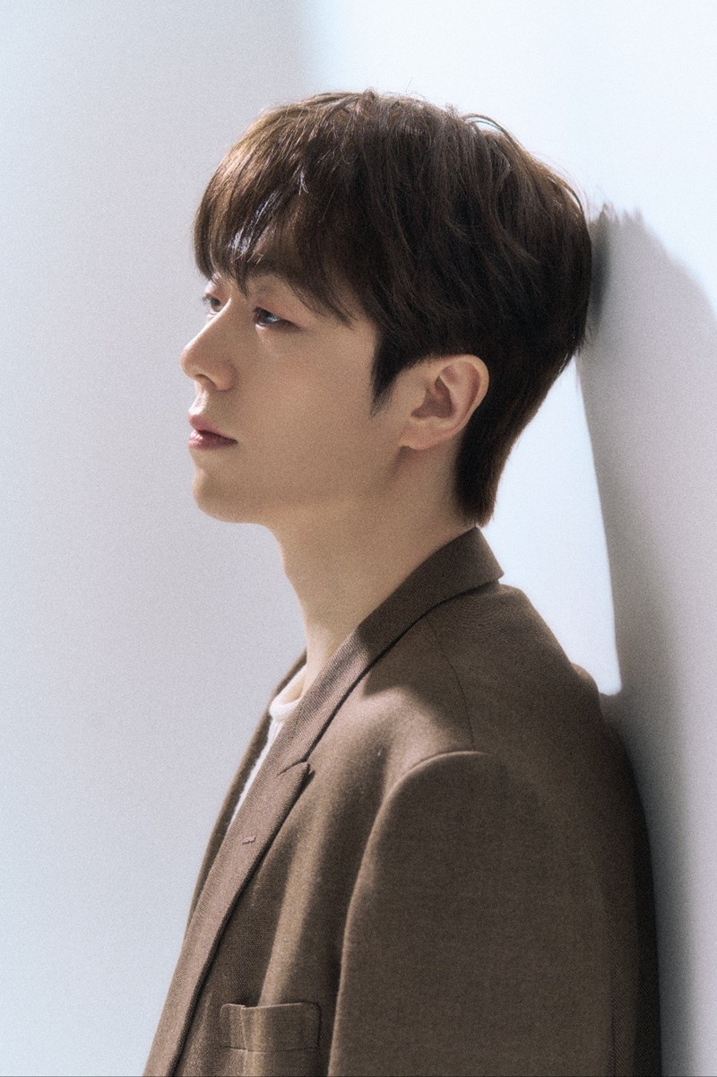 이라온, 레이벡스 품 안겼다…본격 활동 기대 MAX