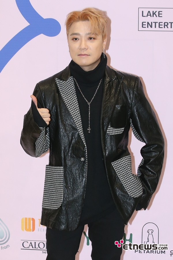 [포토] 아웃사이더, 터프가이~