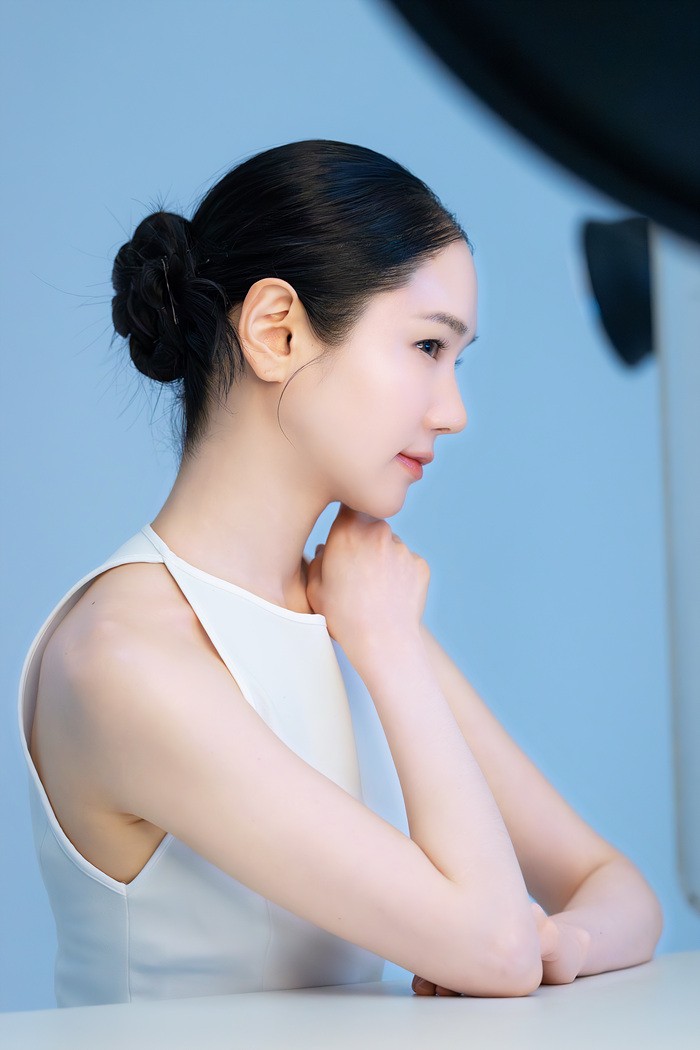 나는 솔로 16기 옥순 이나라, 아로셀 광고 촬영장에서 빛나는 미모 근황