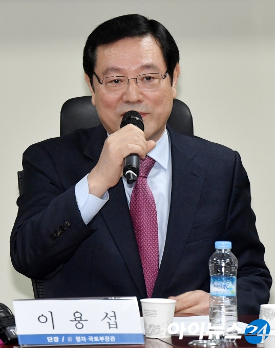 이용섭 일자리 추경, 7월 통과 안되면 의미 없어