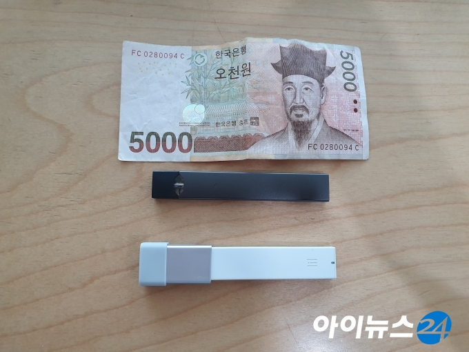 [라이프톡] 액상형 전자담배 라이벌 쥴-릴베이퍼 비교해보니