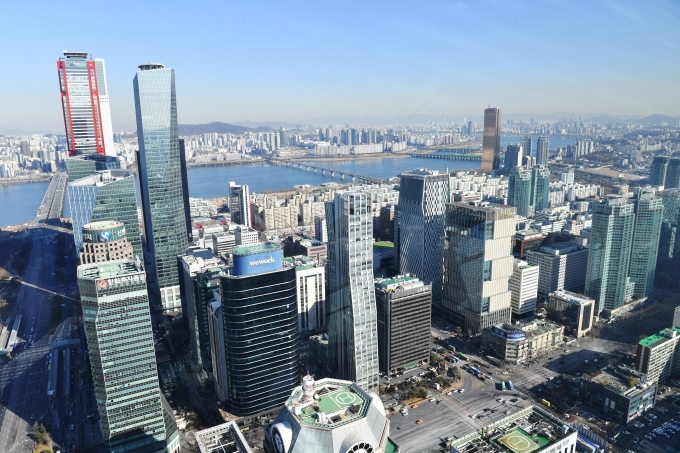 슈퍼리치 모셔라…패밀리오피스로 변신한 증권사