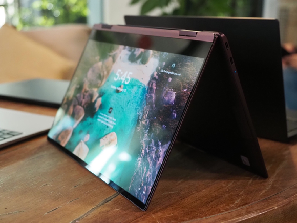 [리뷰] ‘갤럭시북2 프로’…노트북 가고 모바일북 시대 연다 [MWC2022]