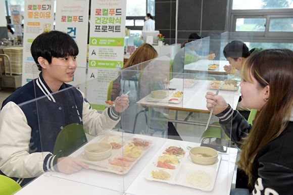학식 맞아? 상아탑 학생식당이 변했다
