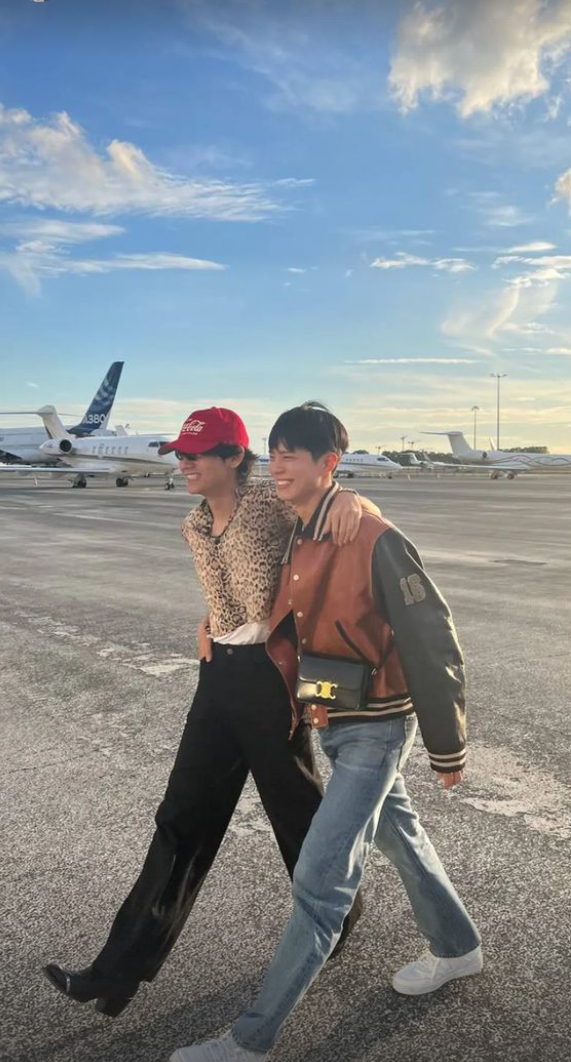 BTS뷔X박보검 이 조합 칭찬해 전시회에 떴다