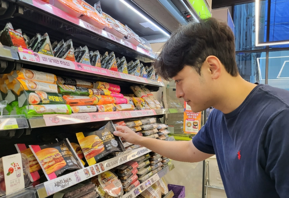 CU 프리미엄 햄버거 출시…품질 업그레이드 프로젝트 본격화