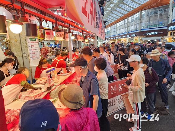 추석, 반갑다 전통시장 활기 아니면 한산 [현장]