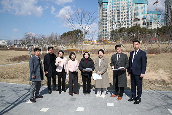 익산시의회 보건복지위, 마동공원 사업 현장 점검