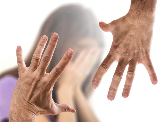 [결혼과 이혼] 공무원 남편의 알콜중독…이혼하자니 빚만 잔뜩