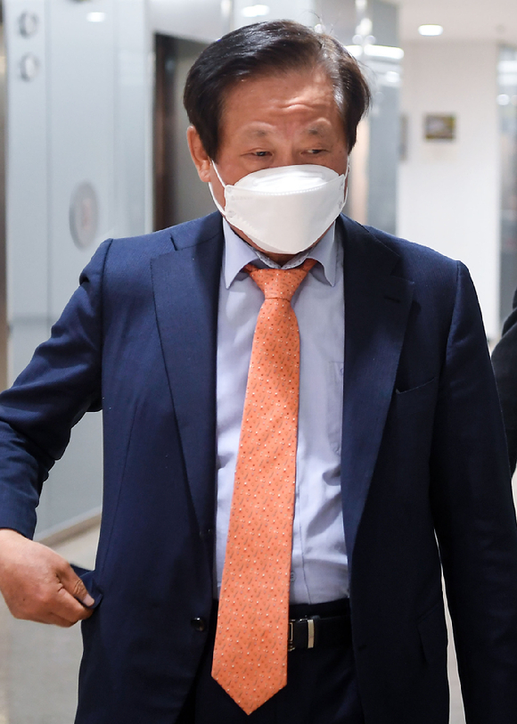 김형진 세종텔레콤 회장이 알뜰폰 매각 나선 이유