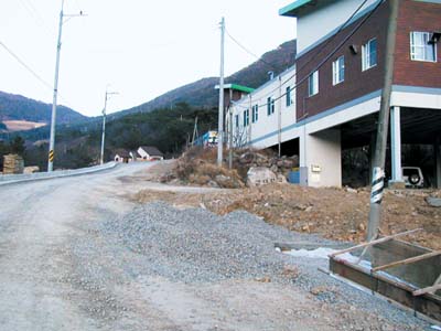 [열린 사회로] 공동체마을－사람과 사람들이  ‘어울려’ 살다