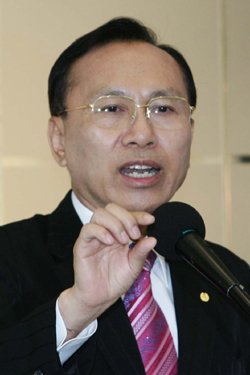 ‘국민일복운동’ 강현송 “일 하면 저절로 행복”