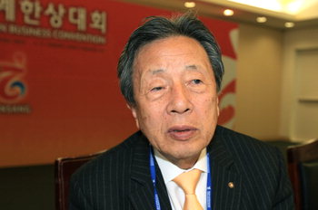 일본을 놀라게한 한국인 ‘巨商’ 한창우 마루한코퍼레이션 회장