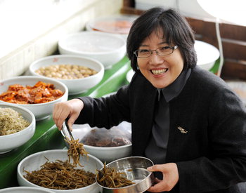 “온 동네 밥상이 자연의 맛으로 그득했으면…”