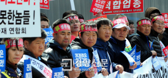 [경향포토]안타까운 중소 상인들의 근심어린 얼굴